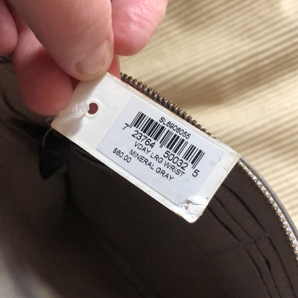 Fossil Large Wristlet - Picture 6 of 11